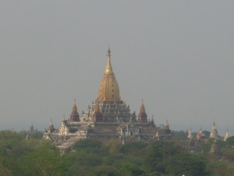Ananda Temple seen from Shwesandaw.